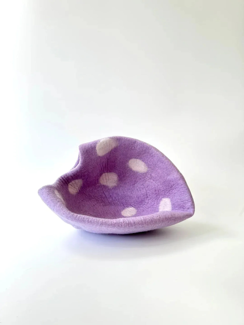 Niche Chat Feutre Laine Fait Main - Grotte Violette Mystique