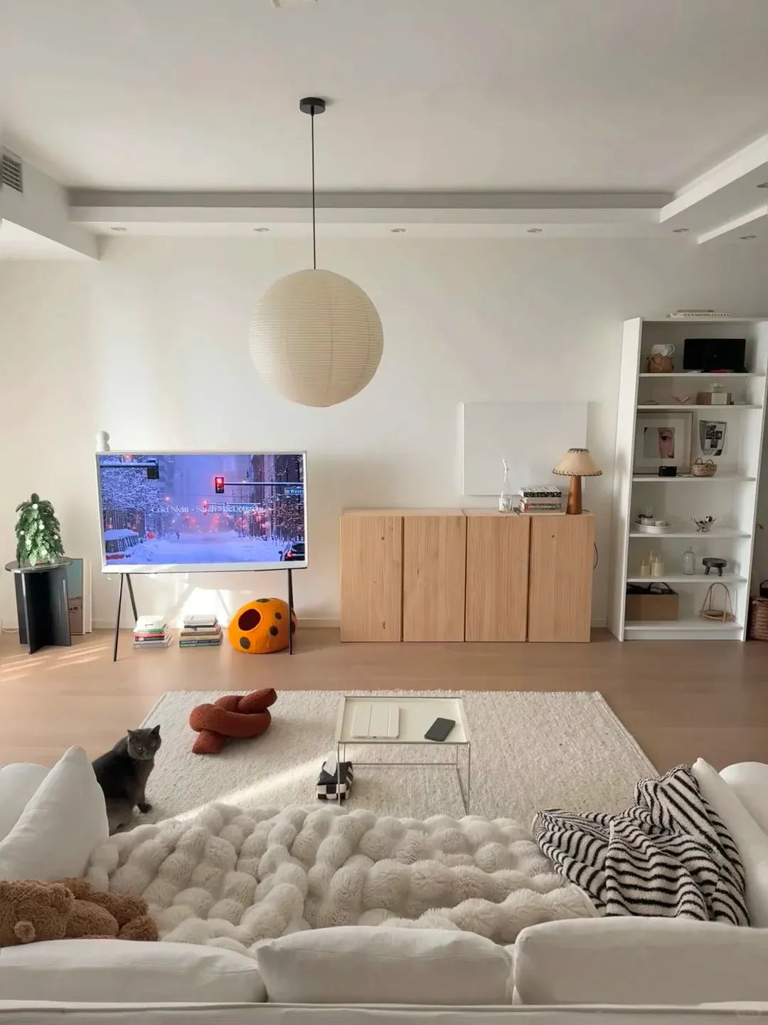 Niche Chat Feutre Laine Fait Main - Grotte Orange à Pois Café