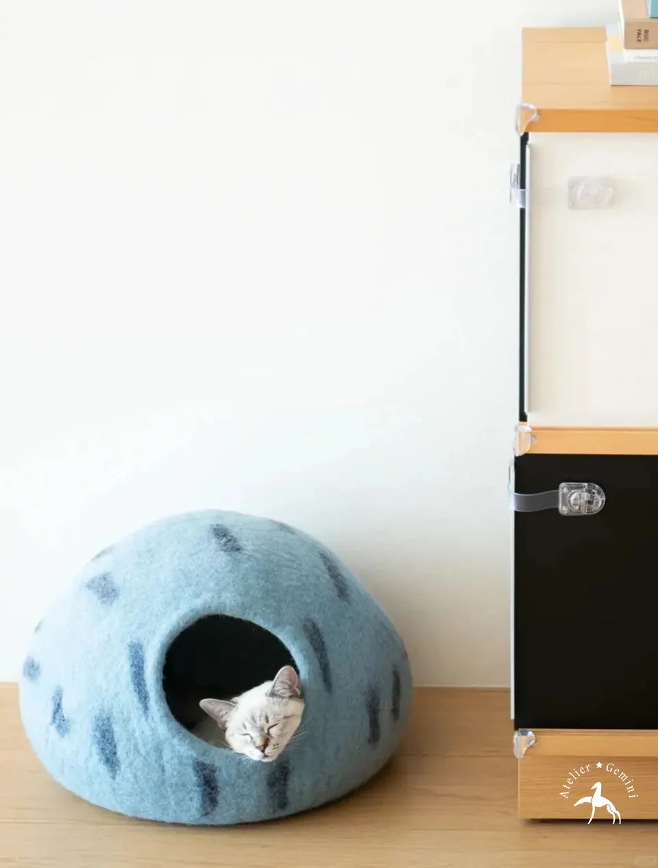 Niche Chat Feutre Laine Fait Main - Grotte Bleue Planète