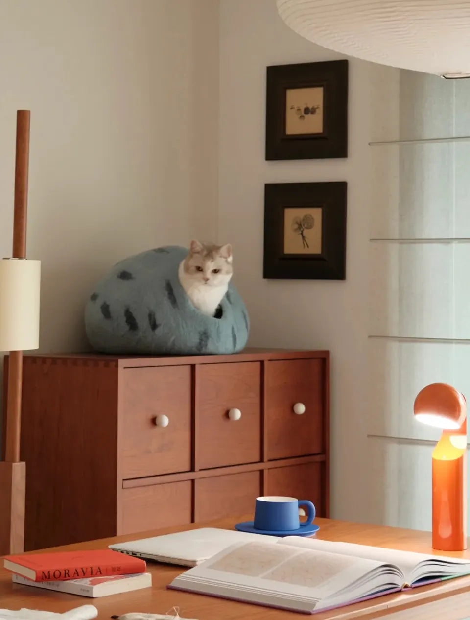 Niche Chat Feutre Laine Fait Main - Grotte Bleue Planète