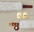 Collier chien marron en laine et cuir avec médaille dorée gravée