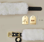 Collier chien noir en laine et cuir avec médaille dorée gravée