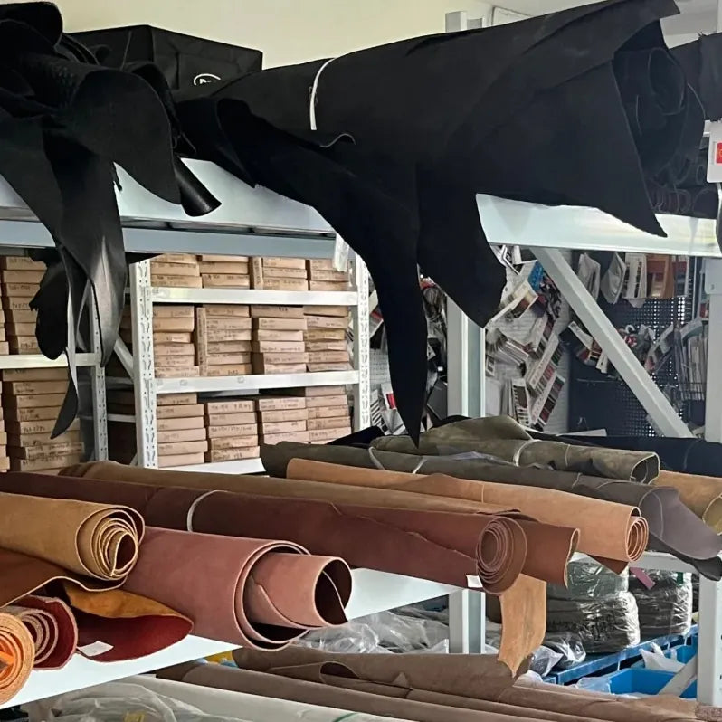 cuir-vachette-premiere-couche-tannage-vegetal-atelier